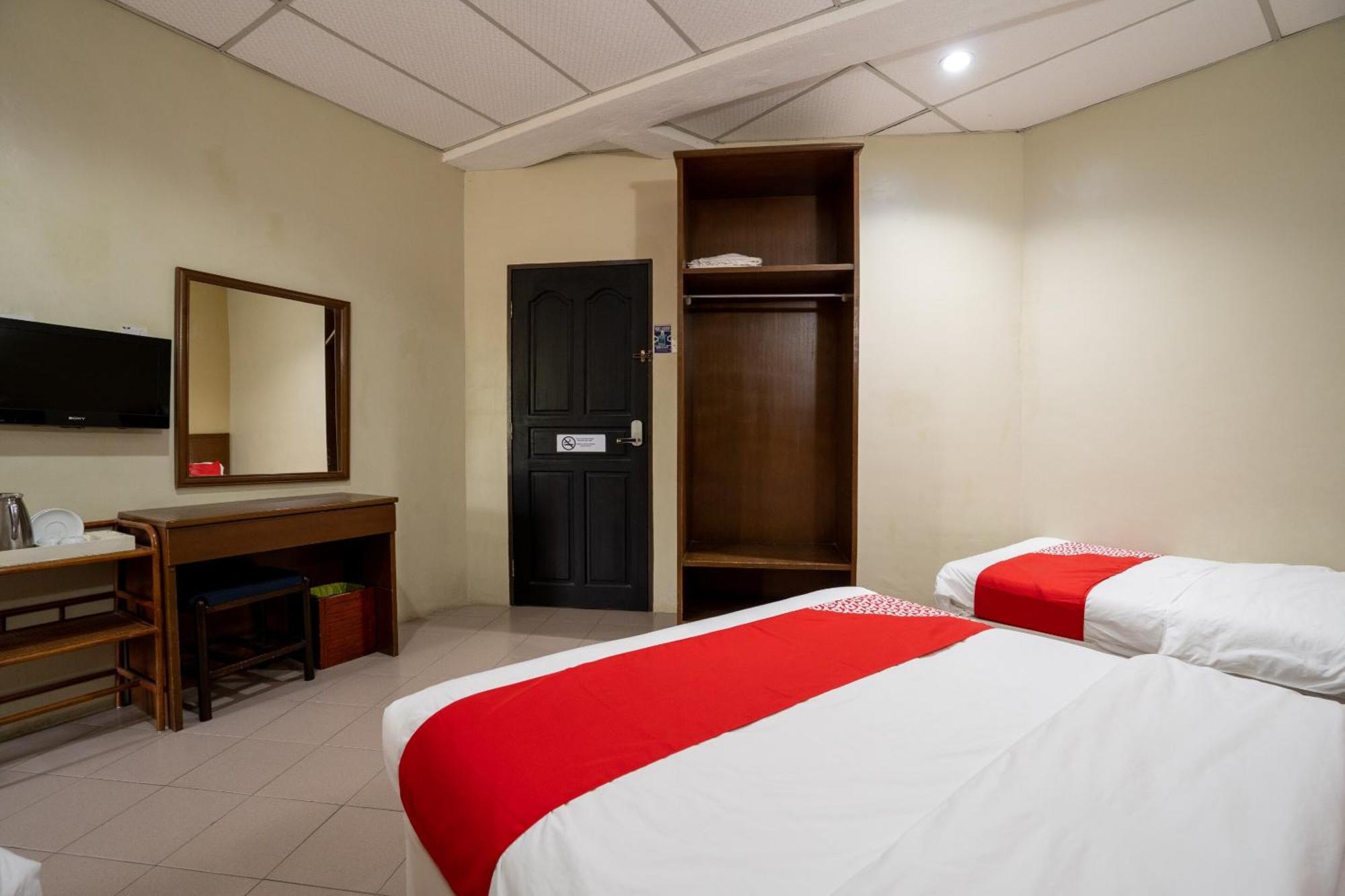 De Clinique Hotel Kampong Pasir Bogak Exterior photo