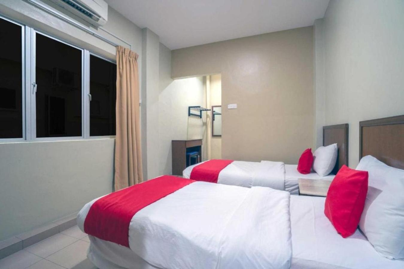 De Clinique Hotel Kampong Pasir Bogak Exterior photo